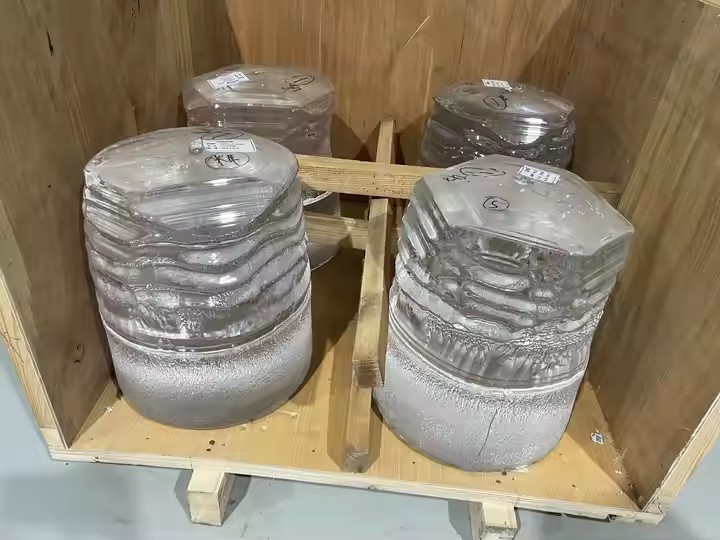 蓝宝石锭，高纯度蓝宝石锭，Al2O3 99.999% 直径300毫米高度350毫米，用于蓝宝石光学窗口